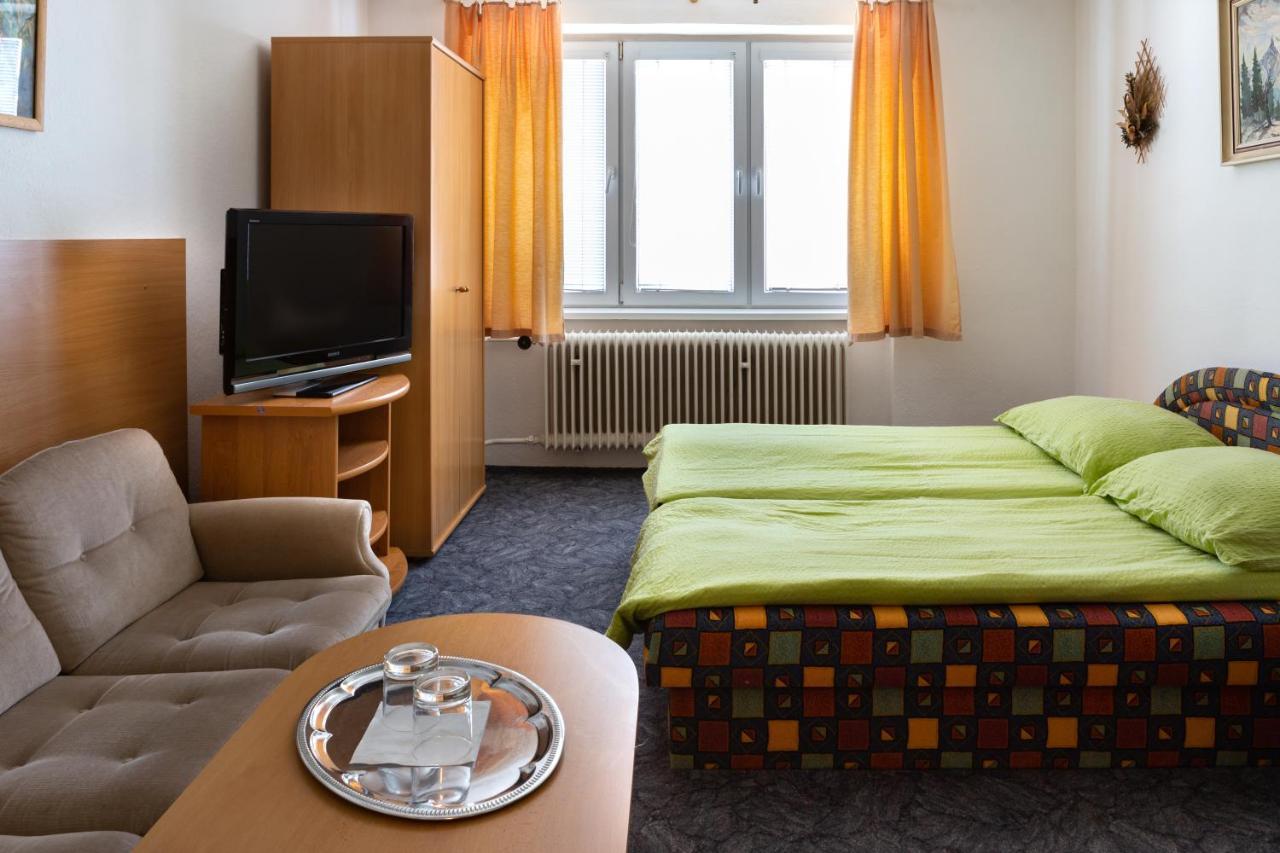 Penzion Rozalia Hotell Košice Exteriör bild