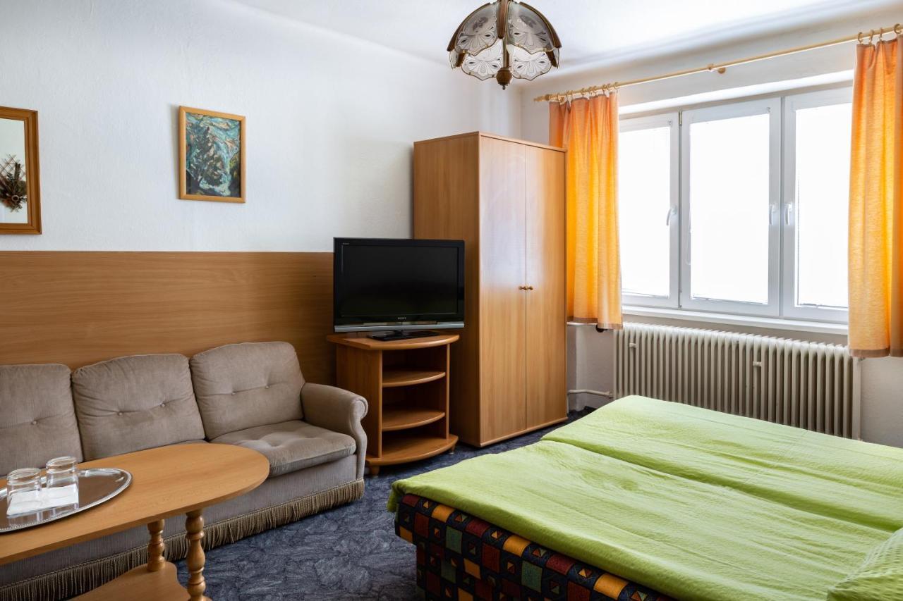Penzion Rozalia Hotell Košice Exteriör bild