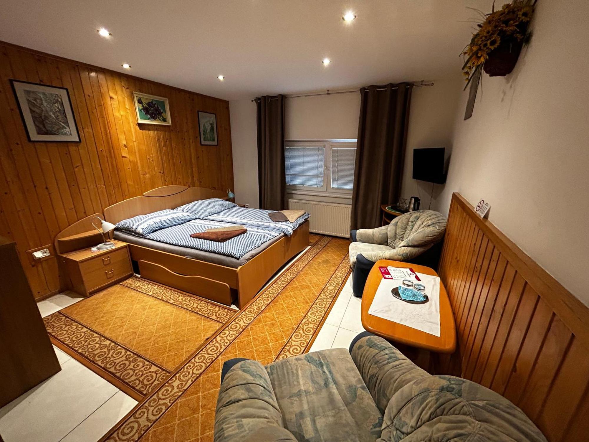 Penzion Rozalia Hotell Košice Exteriör bild
