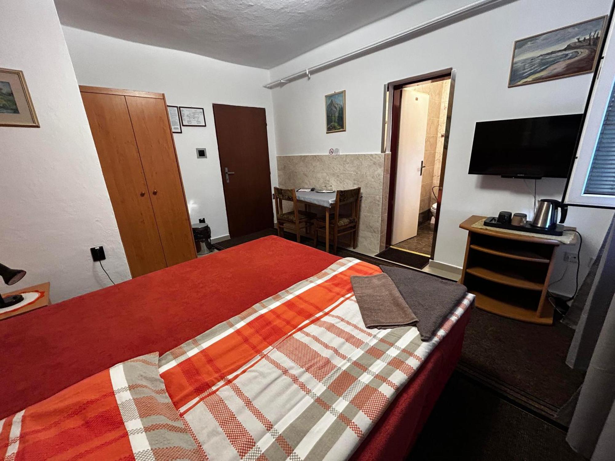 Penzion Rozalia Hotell Košice Exteriör bild