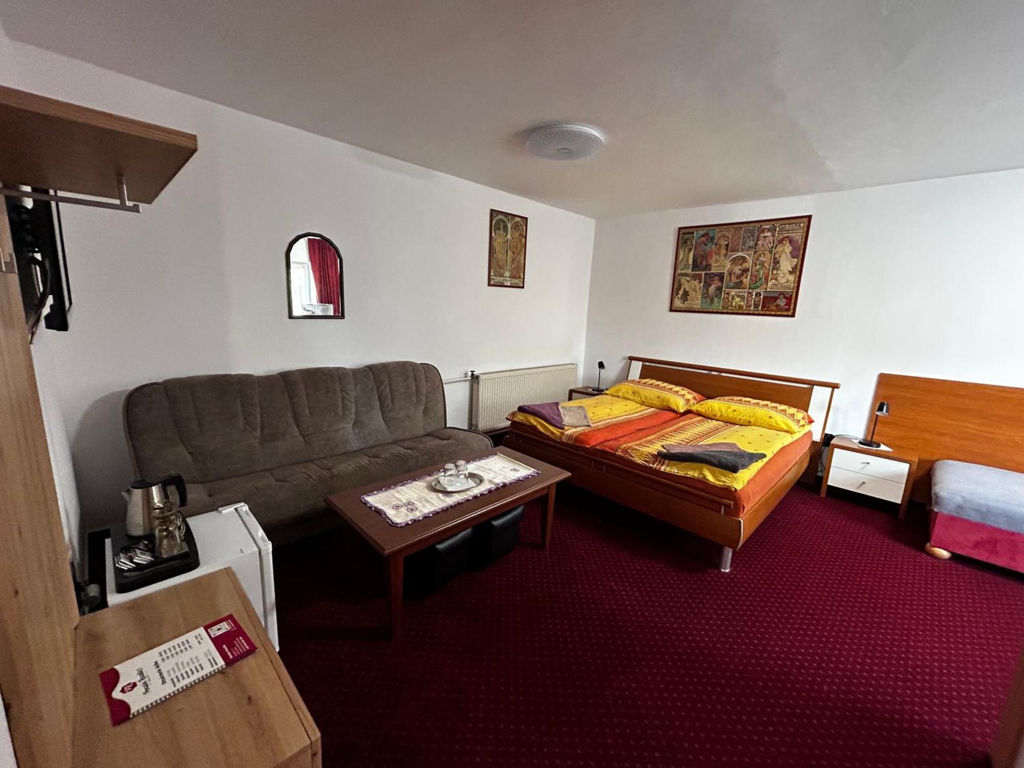 Penzion Rozalia Hotell Košice Exteriör bild